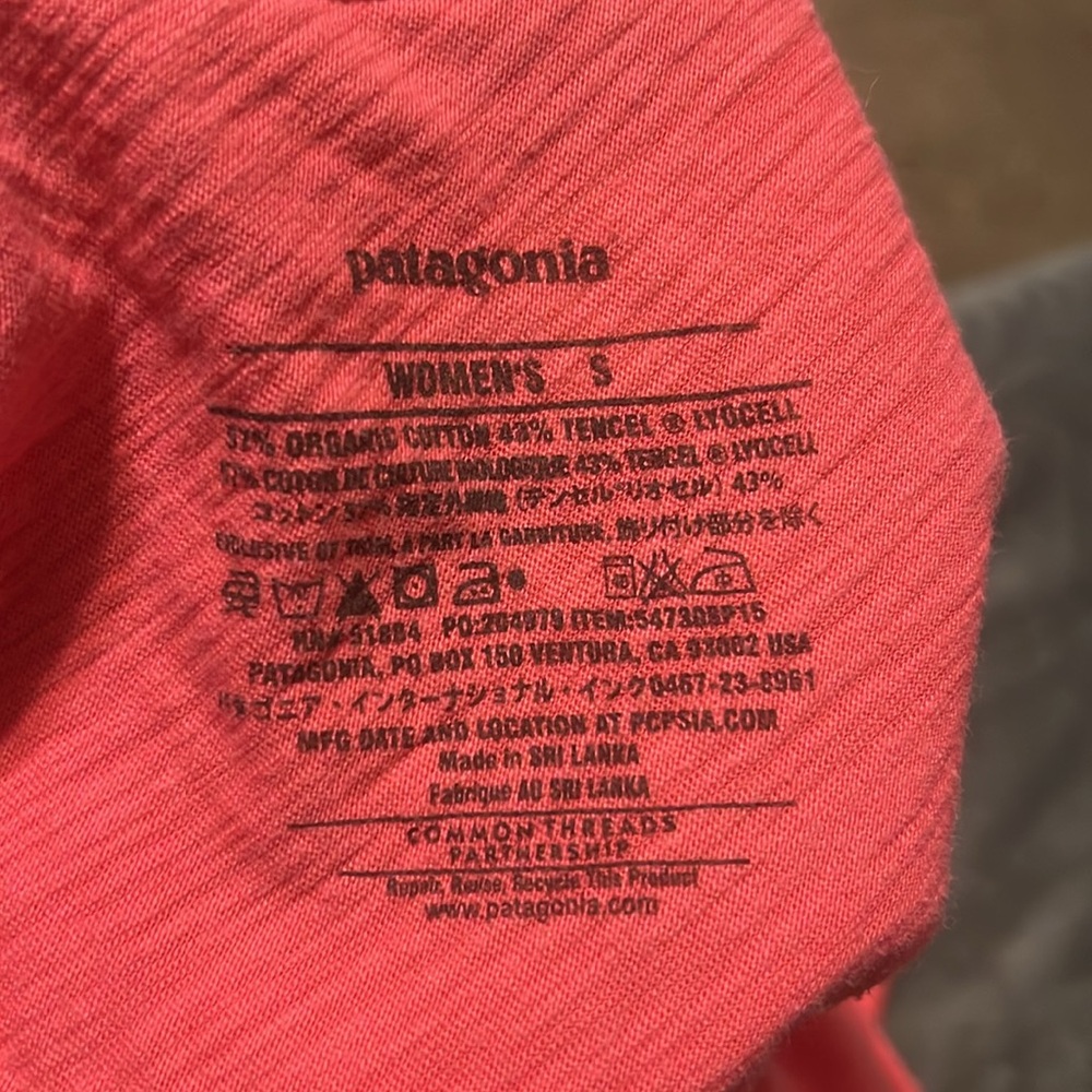 Patagonia hot pink cap sleeve tee - Picture 6 of 6